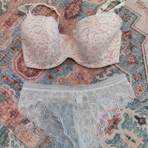B.Tempted 34Ddd Underwire white lace bra